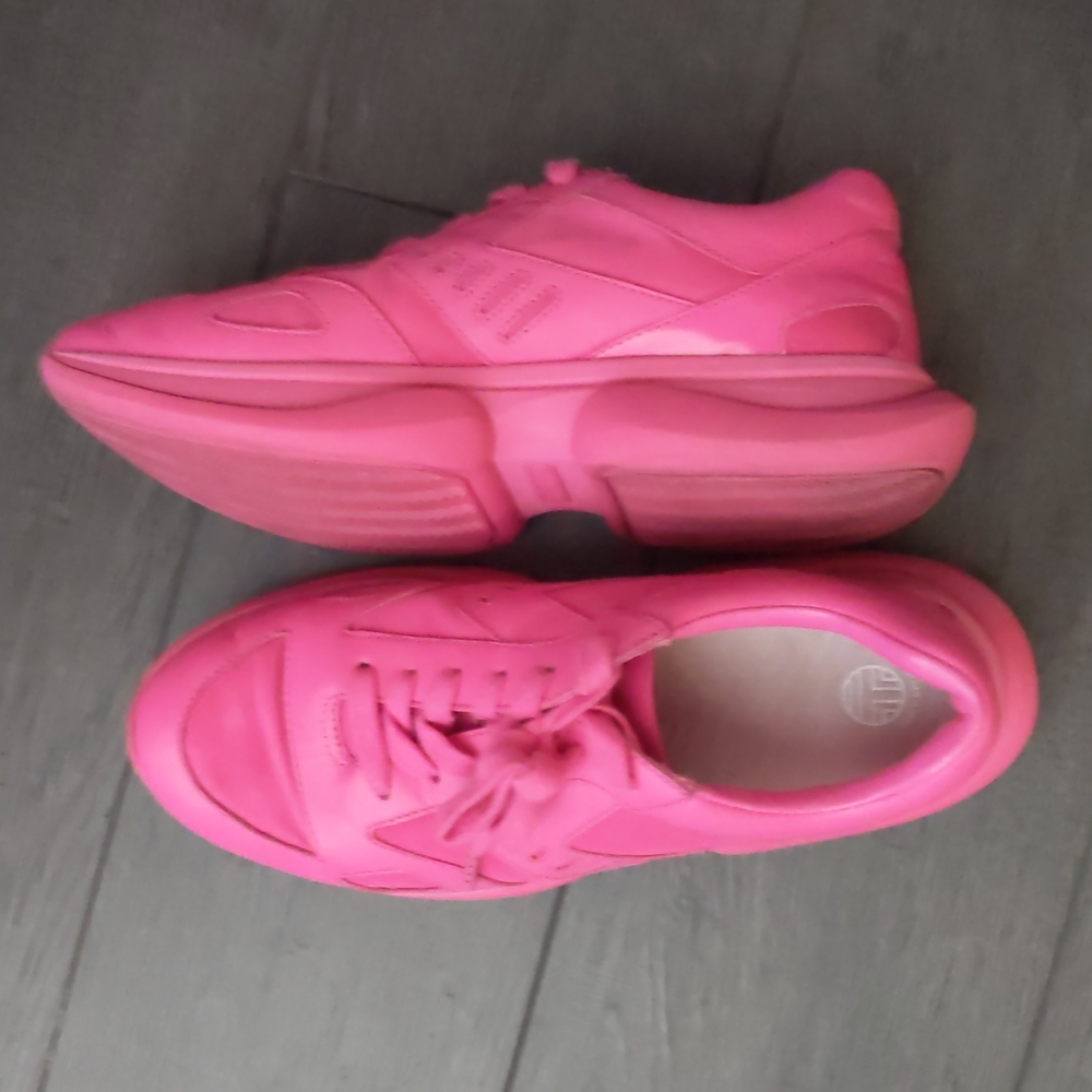 Tory Burch Sport Size 8 Pink Athletic shoes